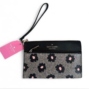Kate Spade New York Wristlet – NWT (Never Used)
